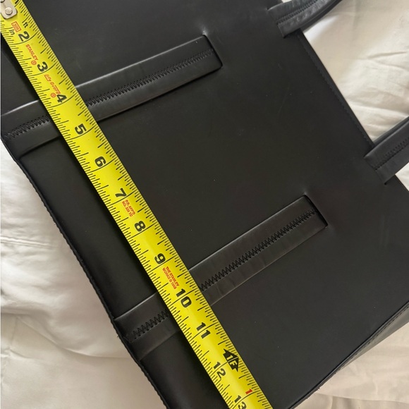 Cole Haan Women’s Black Leather Tote Bag Purse - Picture 16 of 16